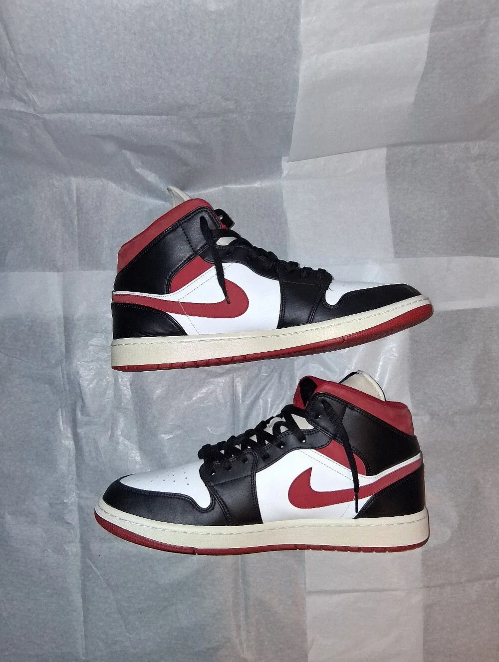 Jordan 1 Retro Sneakers, Size Men 13